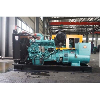 100kw東方紅柴油發(fā)電機(jī)組-東方紅6缸柴油機(jī)LR6A3L-DA柴油發(fā)電機(jī)組,缸徑/行程：105/125mm,柴油發(fā)電機(jī)組水冷發(fā)動機(jī)功率120KW,柴油發(fā)電機(jī)組配套馬拉松斯坦福發(fā)電機(jī)。廠價(jià)直銷歡迎選購：13773399855。