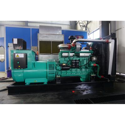 300kw乾能柴油發電機組-乾能12缸柴油機12V135AZD柴油發電機組,缸徑/行程：135/150mm,柴油發電機組水冷發動機功率330KW,柴油發電機組配套馬拉松斯坦福發電機。廠價直銷歡迎選購：13773399855。