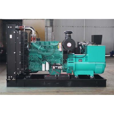 300kw東風康明斯柴油發電機組-東風康明斯6缸柴油機6ZTAA13-G3柴油發電機組,缸徑/行程：130/163mm,柴油發電機組水冷發動機功率340KW,柴油發電機組配套馬拉松斯坦福發電機。廠價直銷歡迎選購：13773399855。
