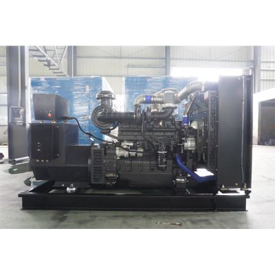 150kw乾能柴油發(fā)電機(jī)組-乾能6缸柴油機(jī)QN8D220D2柴油發(fā)電機(jī)組,缸徑/行程：114/135mm,柴油發(fā)電機(jī)組水冷發(fā)動(dòng)機(jī)功率160KW,柴油發(fā)電機(jī)組配套馬拉松斯坦福發(fā)電機(jī)。廠價(jià)直銷(xiāo)歡迎選購(gòu)：13773399855。